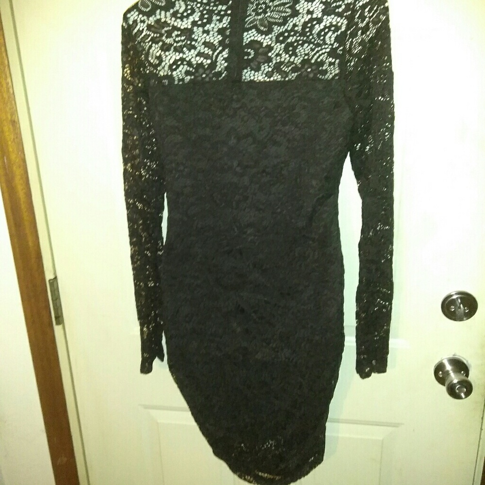 Dtretchy black lace dress